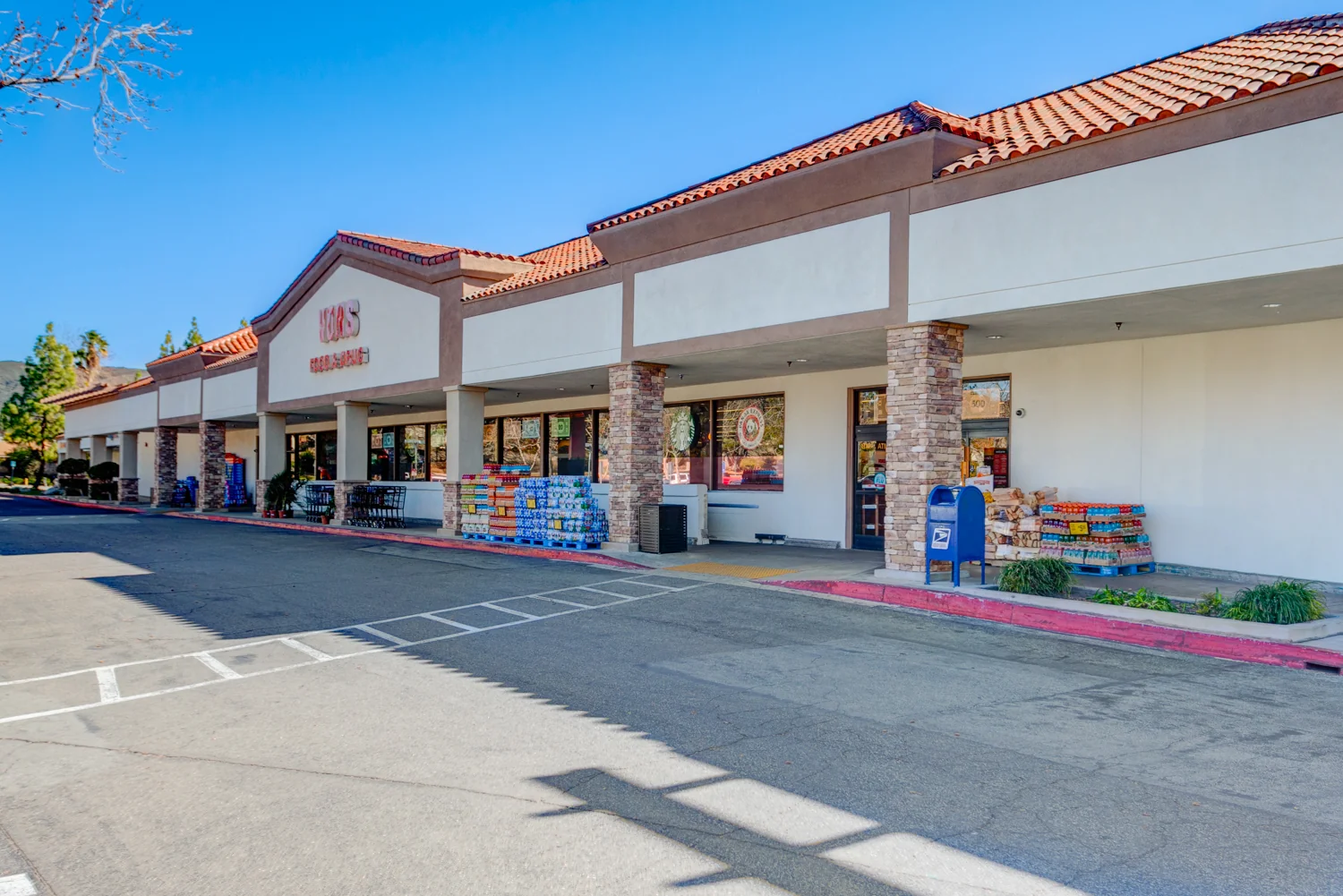 Oakbrook Shopping Center — Lease in Thousand Oaks, CA, photo 1 of 1