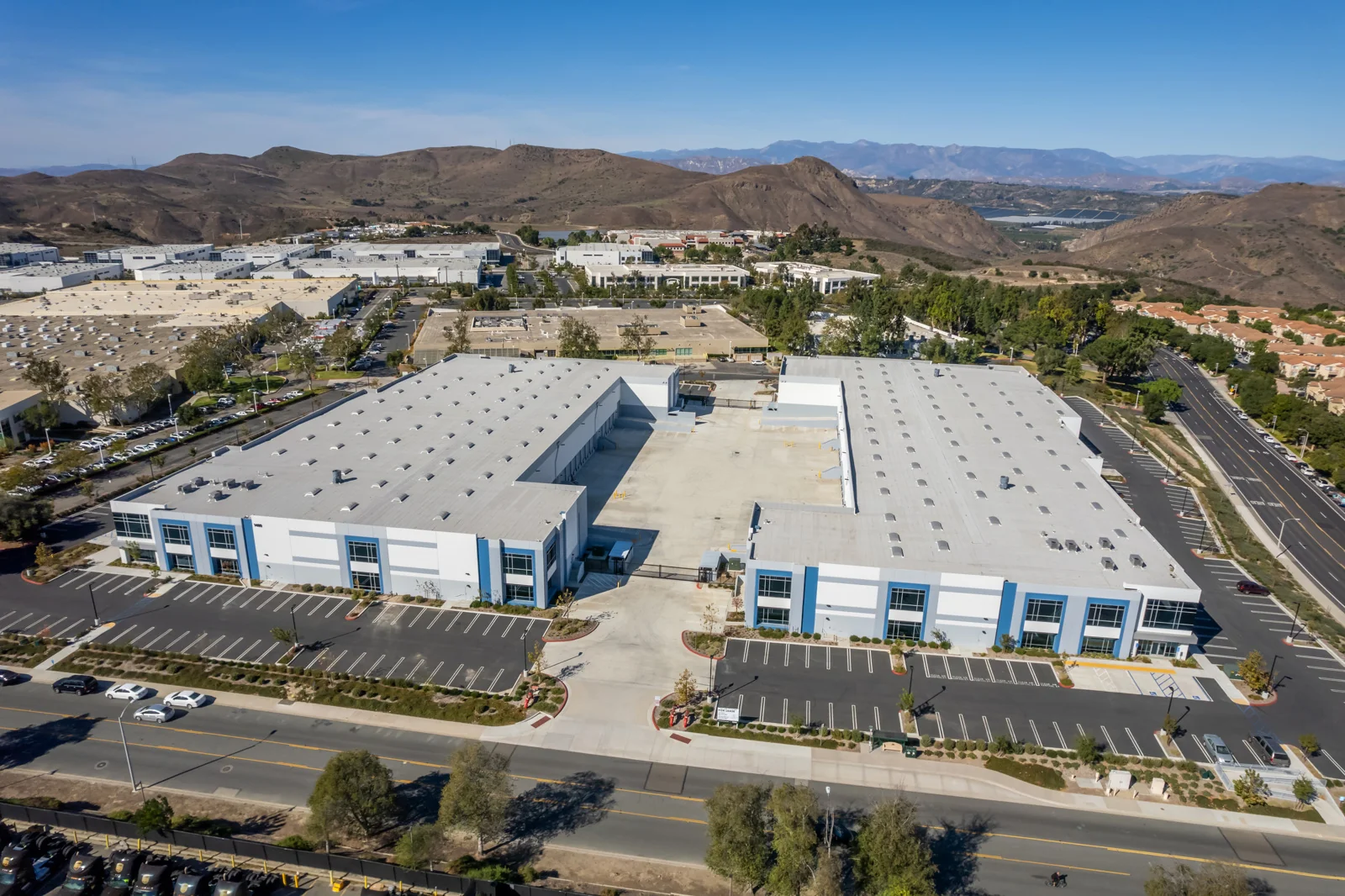 Conejo Spectrum Gateway — Lease in Thousand Oaks, CA, photo 2 of 8