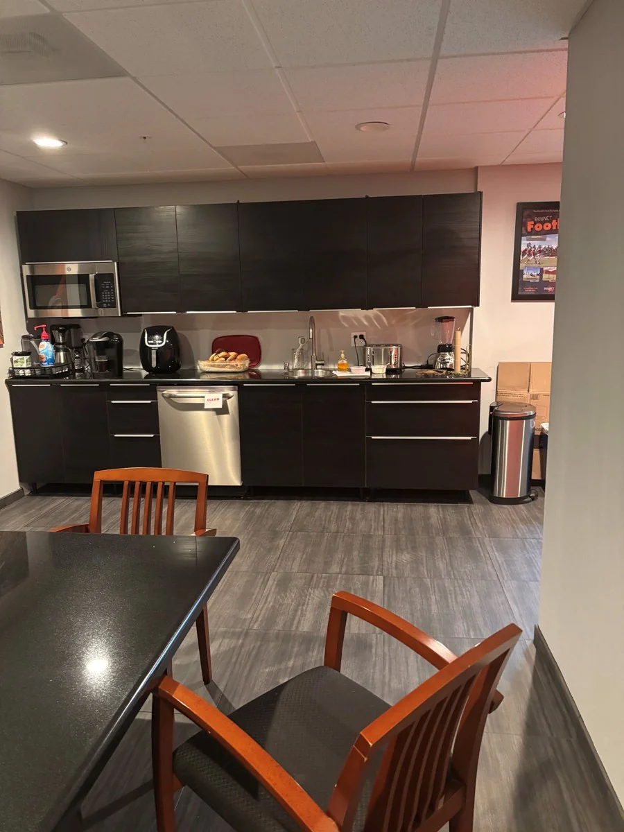 Office in Camarillo, CA — Lease in Camarillo, CA, photo 5 of 8