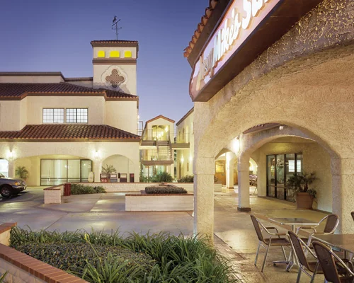 Paseo Camarillo Shopping Center