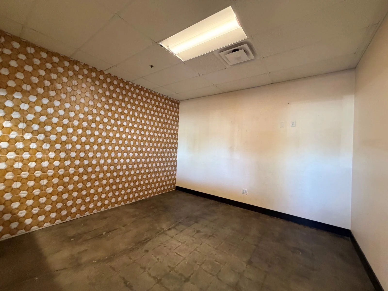 Palm Center — Lease in Auburn, CA, photo 2 of 5