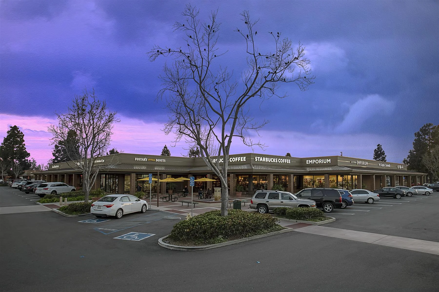 Las Posas Plaza — Lease in Camarillo, CA, photo 1 of 2