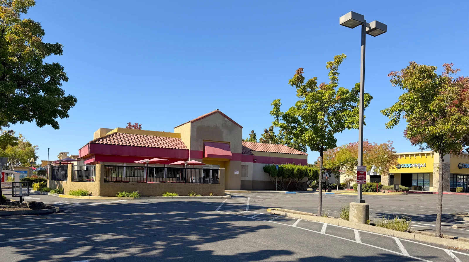 Freestanding Drive Thru - photo 2 - Folsom, CA