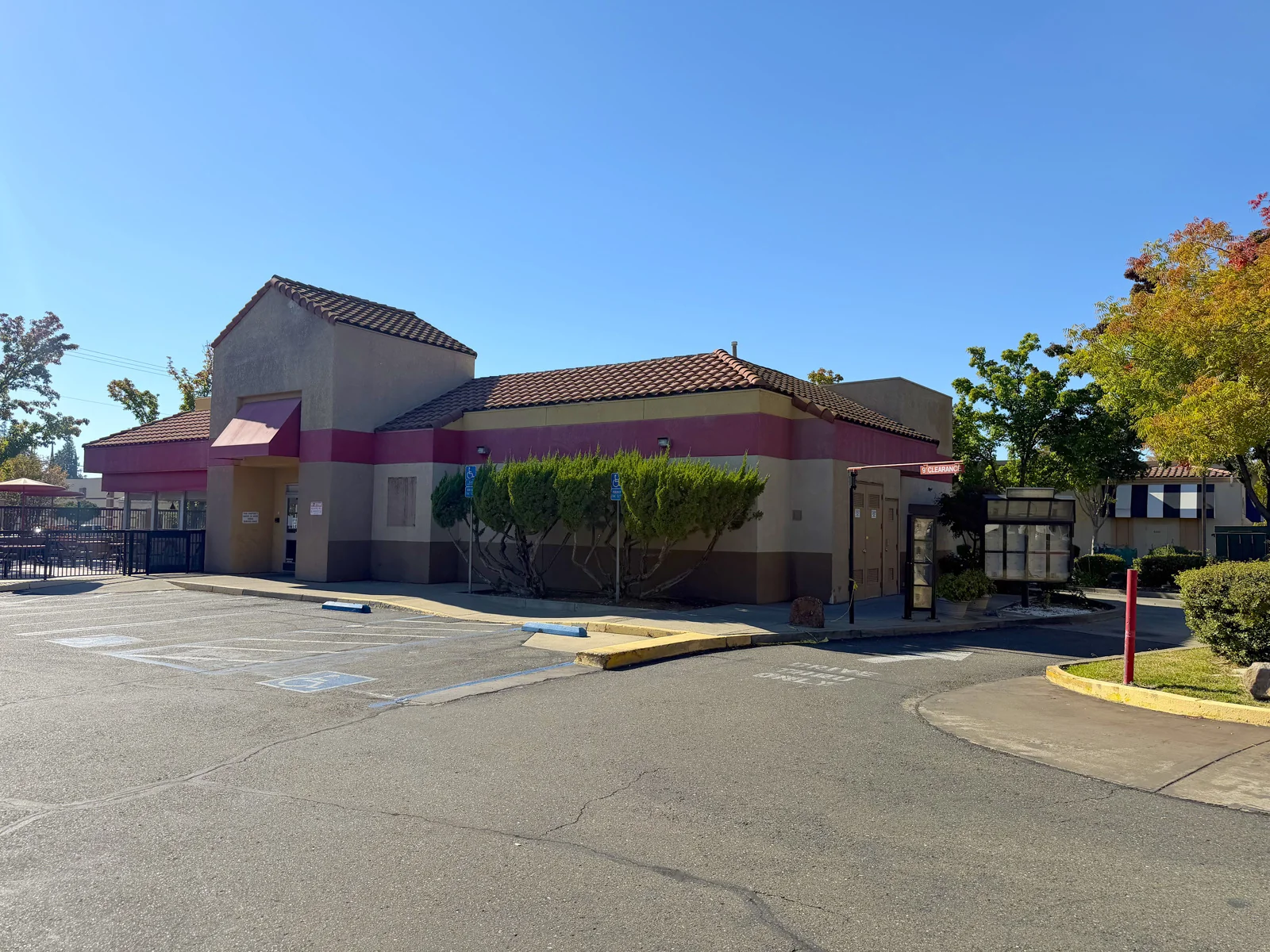 Freestanding Drive Thru - photo 3 - Folsom, CA