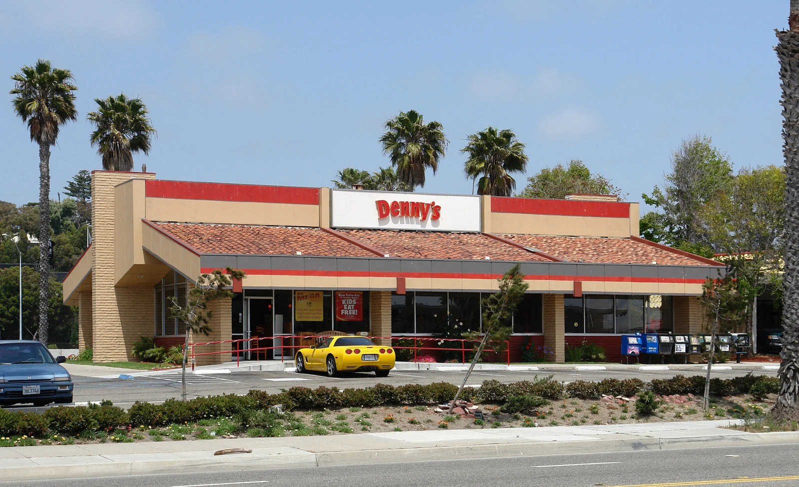 Retail in Ventura, CA - photo 2 - Ventura, CA