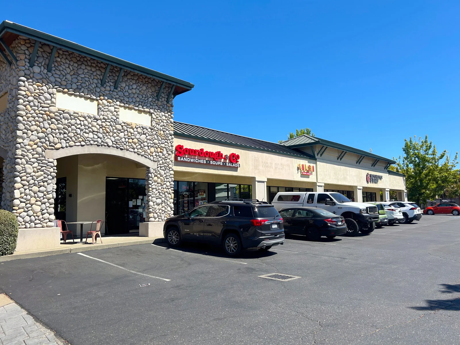 Plaza at Blue Ravine — Lease in Folsom, CA, photo 3 of 4