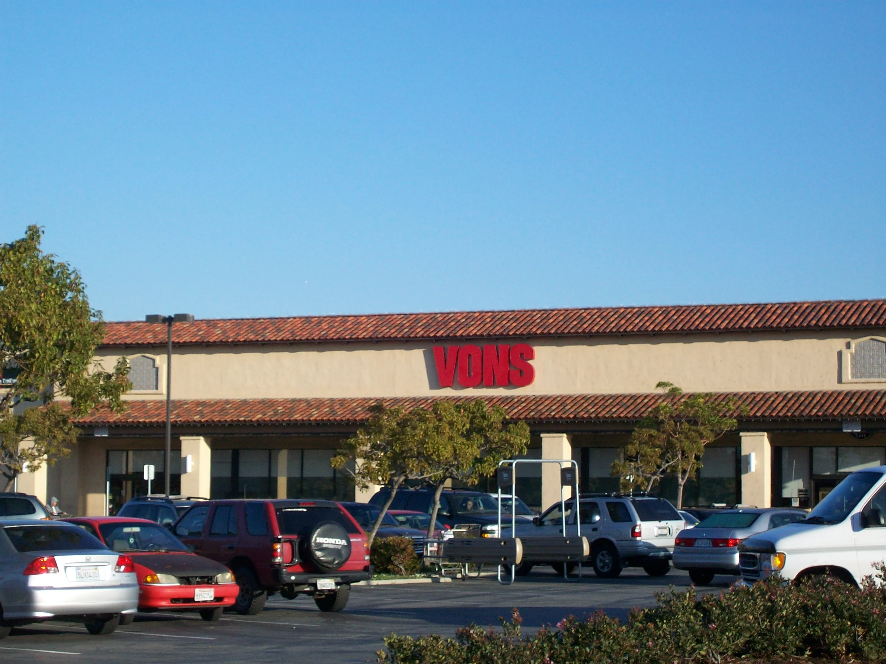 Mission Plaza Shopping Center