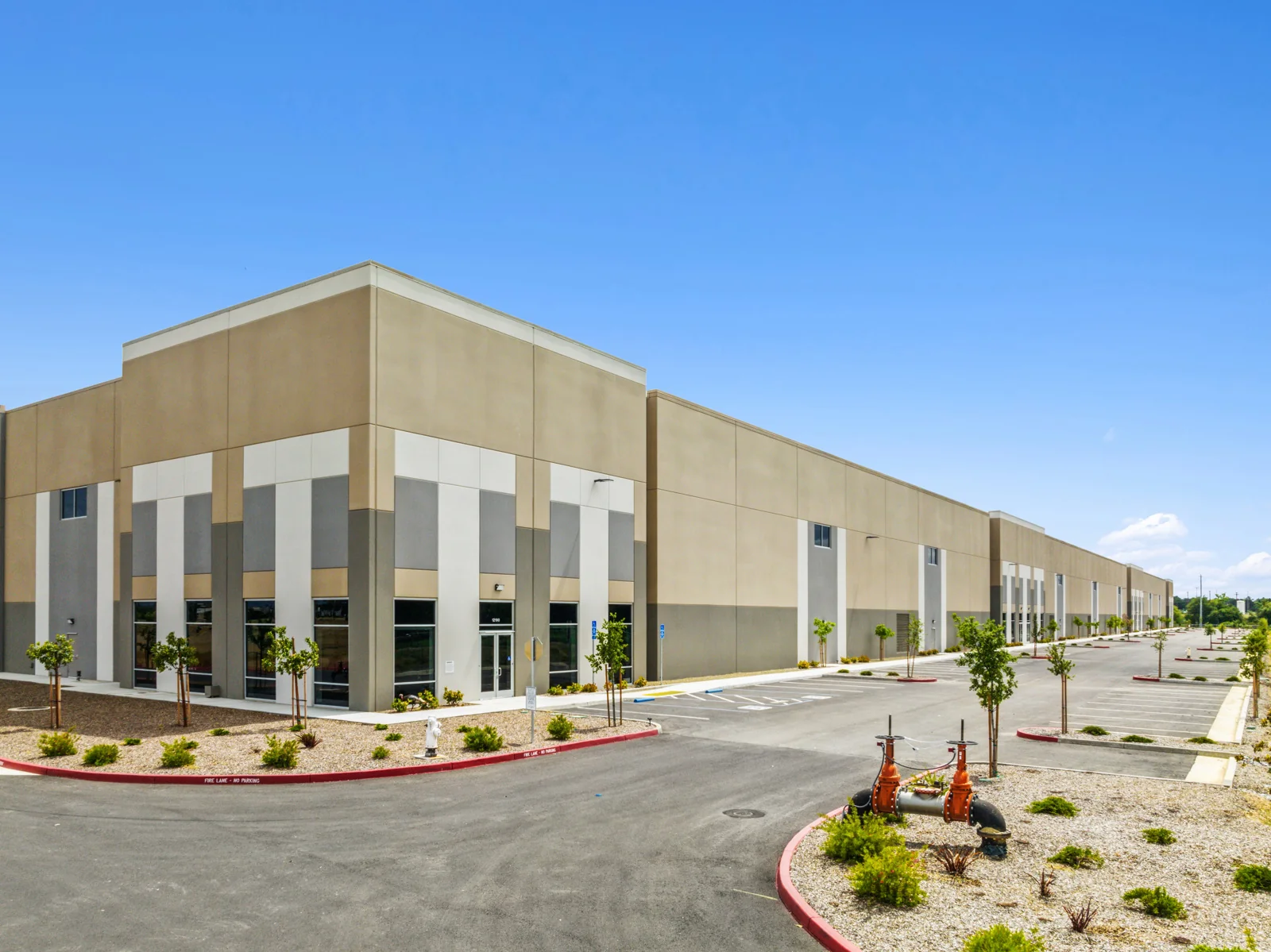Rancho Cordova Logistics Center — Lease in Rancho Cordova, CA, photo 1 of 3