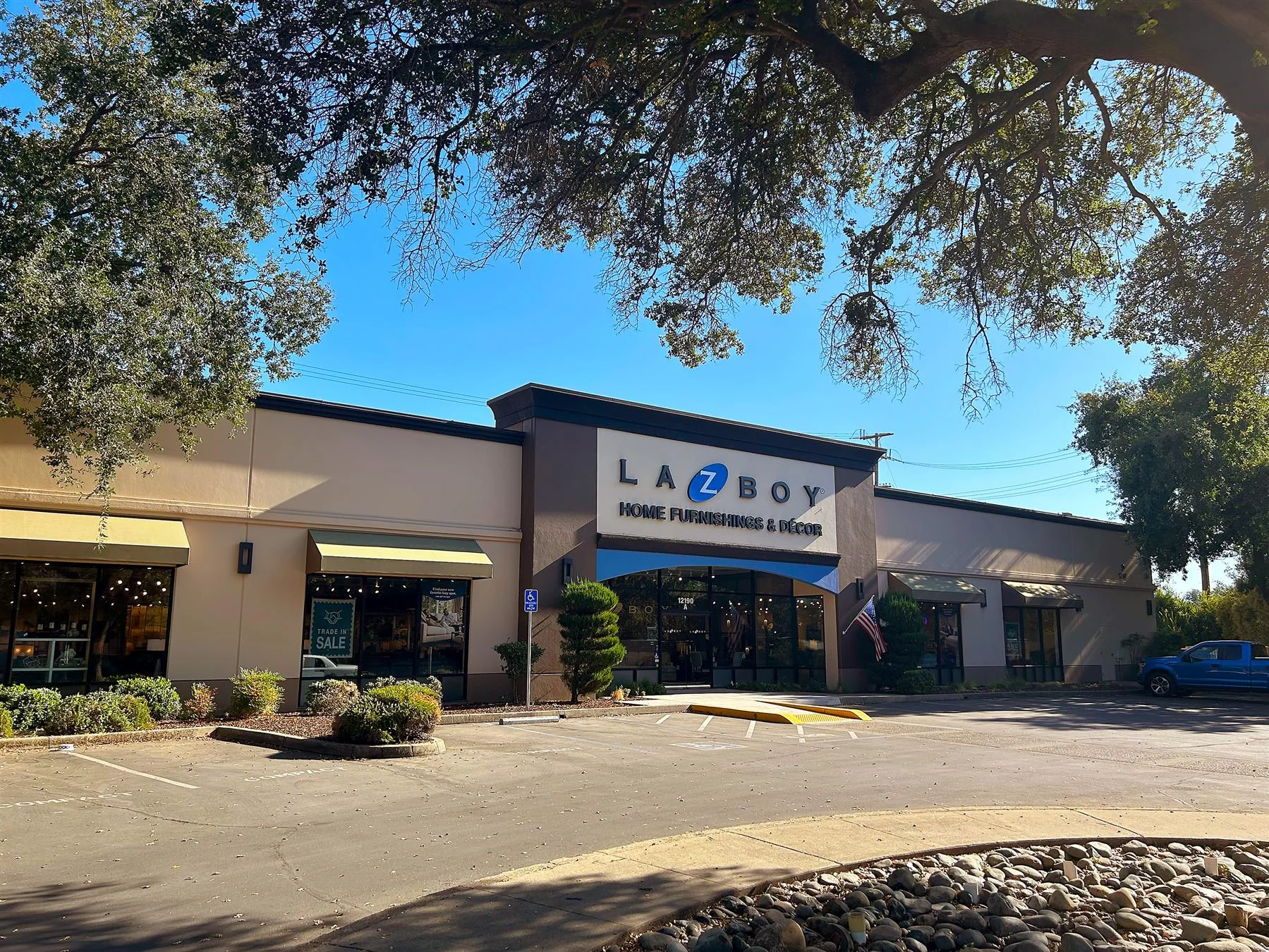 Hwy 50 Visible Retail — Lease in Rancho Cordova, CA, photo 2 of 2