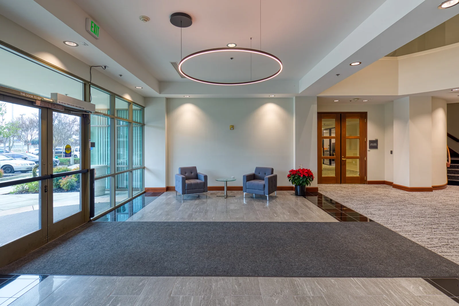 Gold Pointe Corporate Center — Lease in Gold River, CA, photo 2 of 8