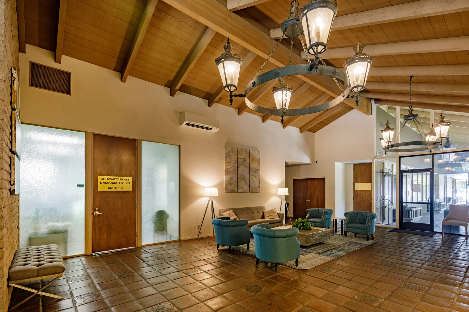 730 Howe Ave - photo 6 - Sacramento, CA
