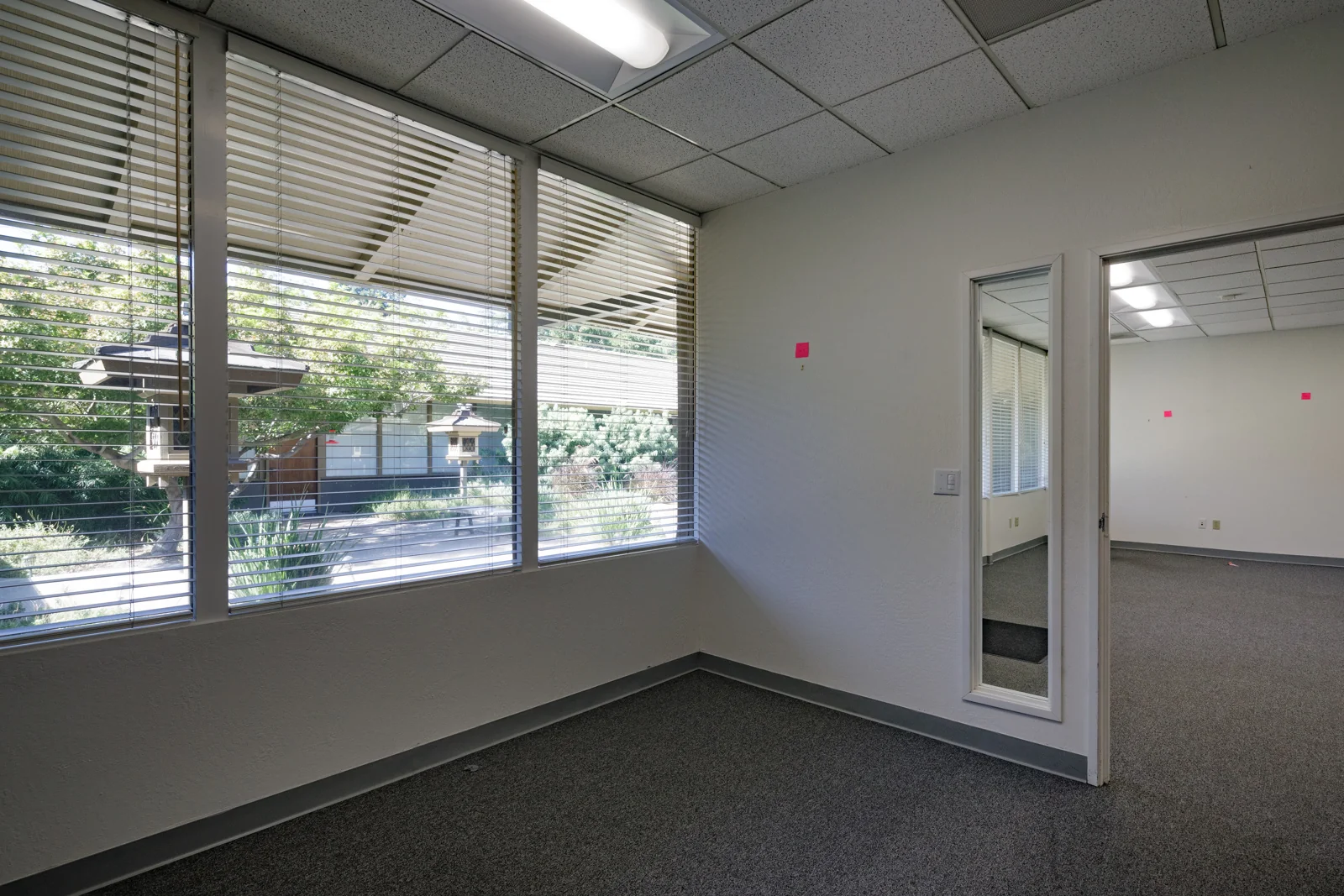 730 Howe Ave - photo 9 - Sacramento, CA