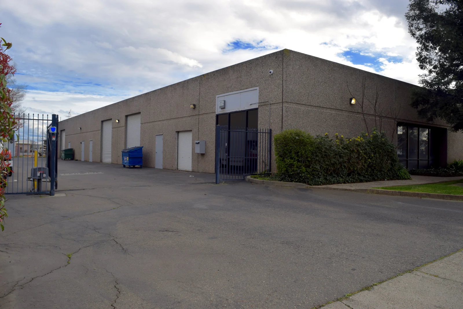 Industrial in Elk Grove, CA — Lease in Elk Grove, CA, photo 6 of 8