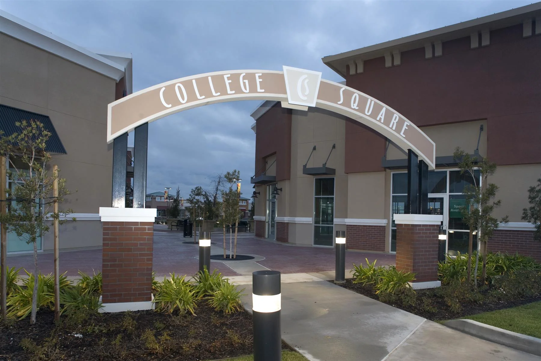 The Shops at College Square - photo 2 - Sacramento, CA