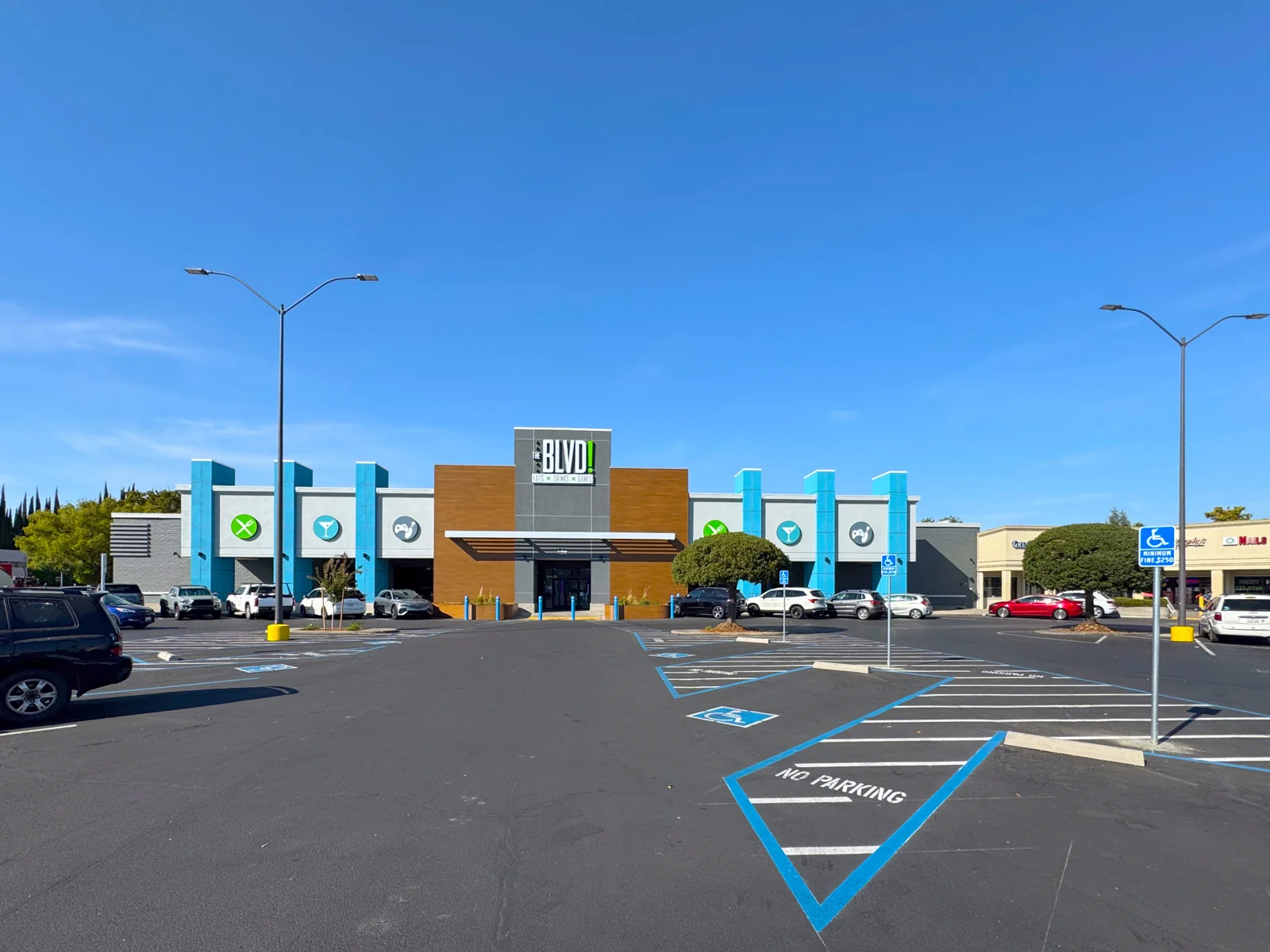 West Capitol Plaza — Lease in West Sacramento, CA, photo 4 of 7