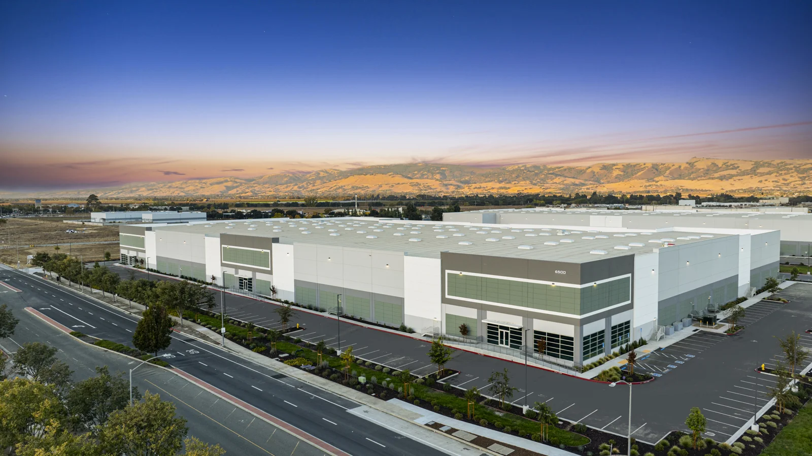 McCarthy Business Park Gilroy — Lease in Gilroy, CA, photo 1 of 8