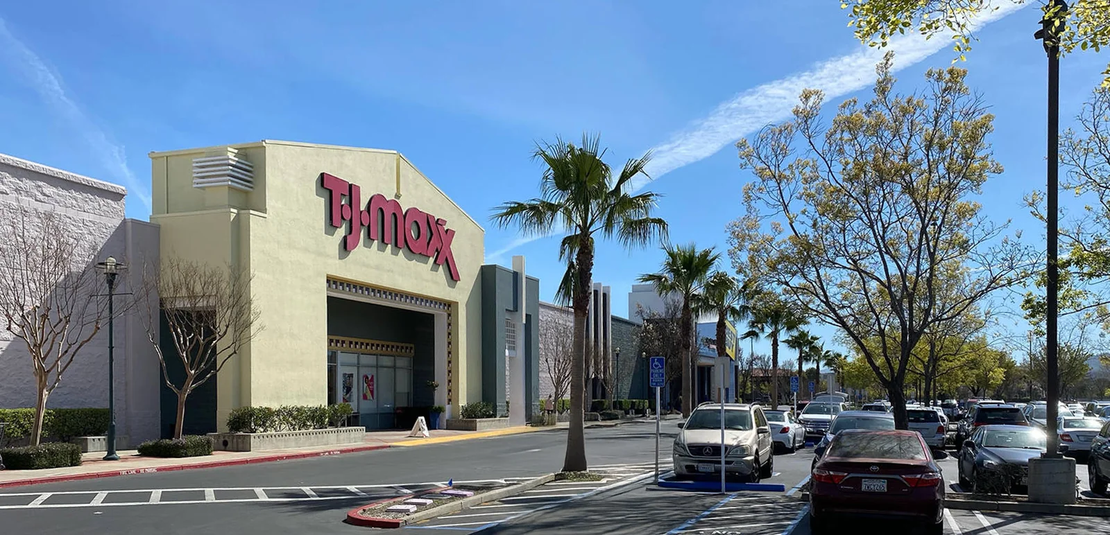 Hacienda Crossings — Lease in Dublin, CA, photo 2 of 5