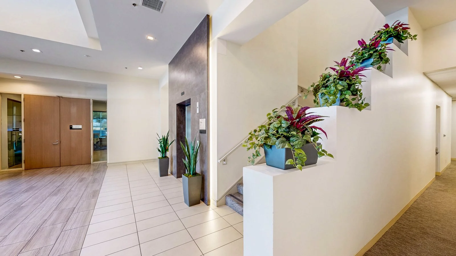 Saratoga Center — Lease in Pleasanton, CA, photo 5 of 6