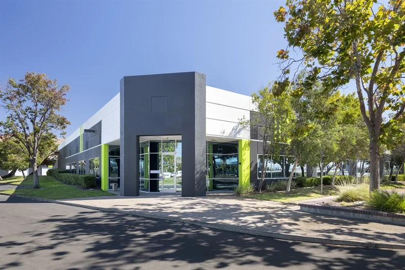 Gateway Business Center
