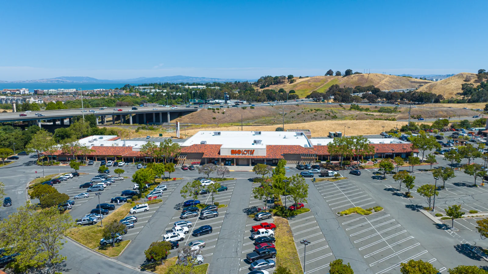 Creekside Center — Lease in Hercules, CA, photo 2 of 2