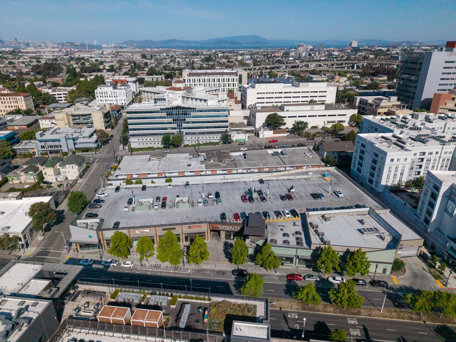 Retail in Oakland, CA — Lease in Oakland, CA, photo 8 of 8
