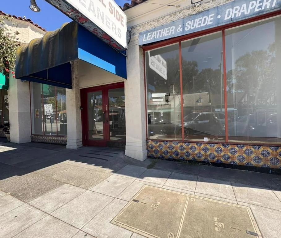 Retail in Oakland, CA — Lease in Oakland, CA, photo 4 of 4