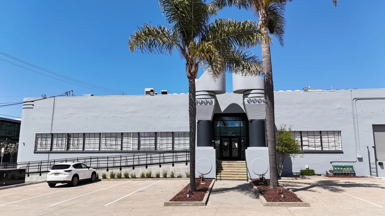 1375 Ocean Avenue / 6400 Hollis Street - Jellybean