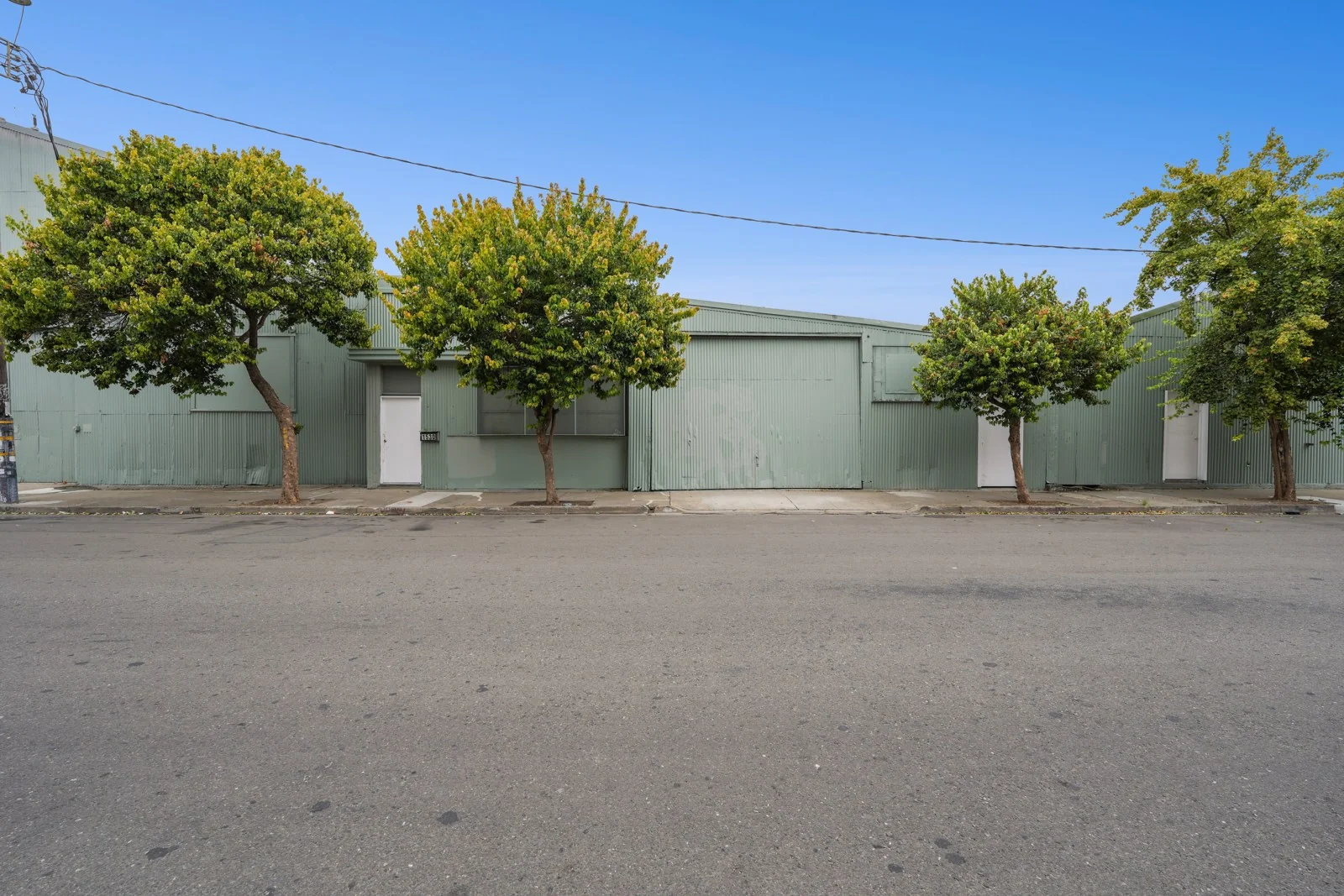 Industrial in Oakland, CA — Lease in Oakland, CA, photo 3 of 5