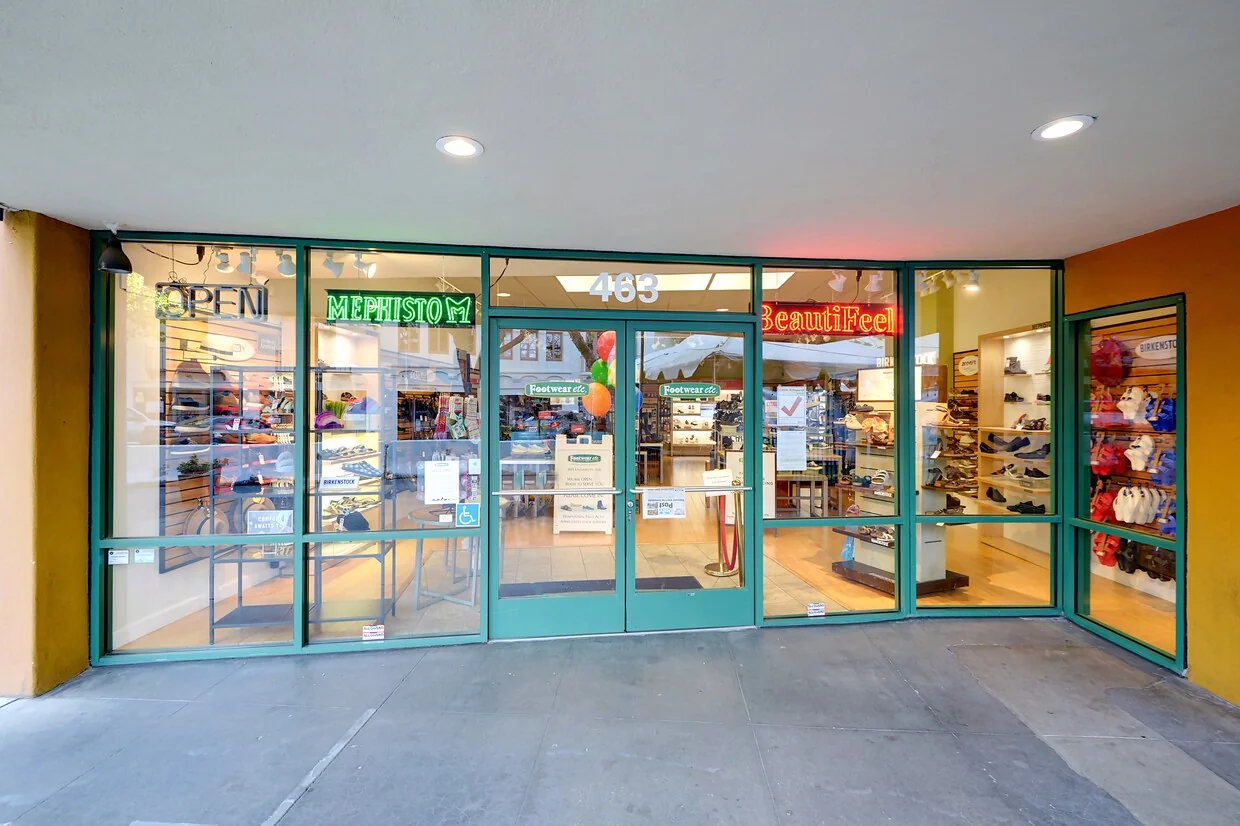 Retail in Palo Alto, CA — Lease in Palo Alto, CA, photo 3 of 4
