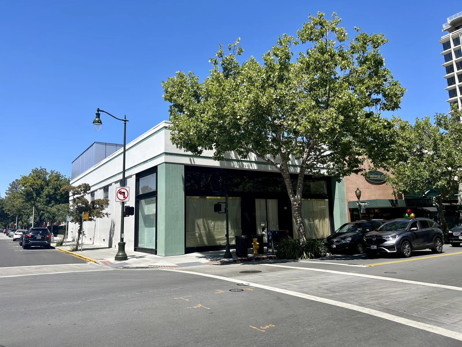 Retail Flagship Opportunity in Downtown Palo Alto