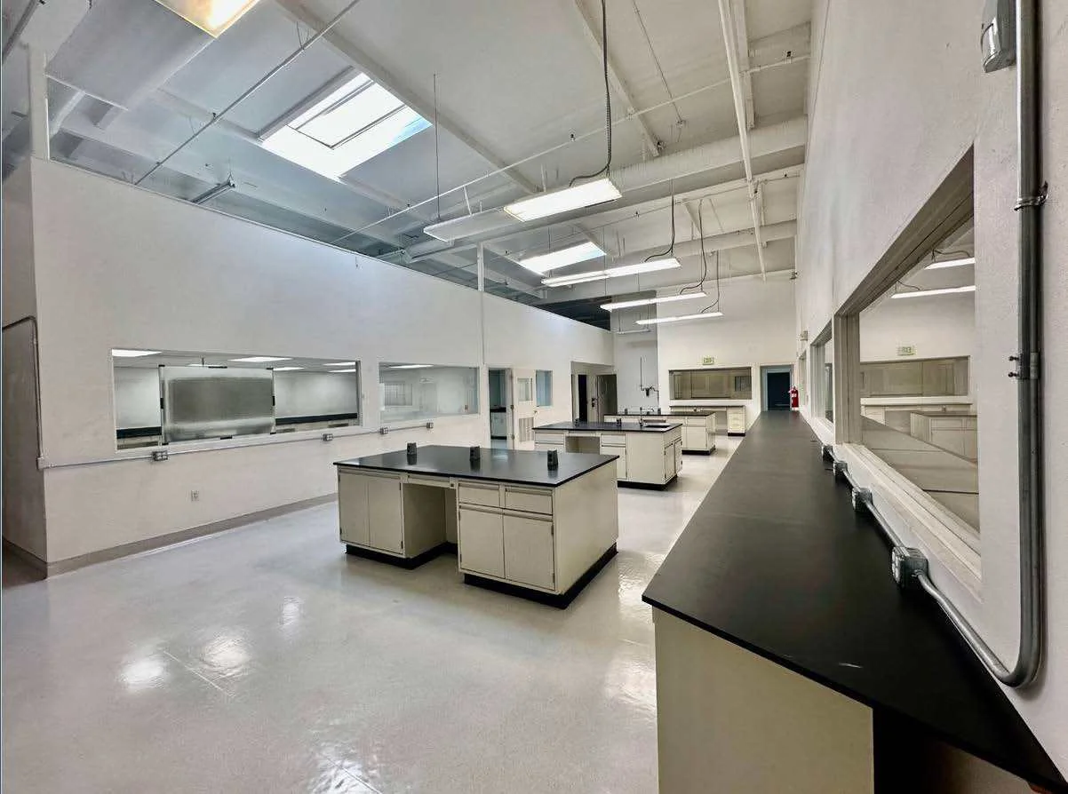 LifeSciences in Belmont, CA — Lease in Belmont, CA, photo 3 of 5