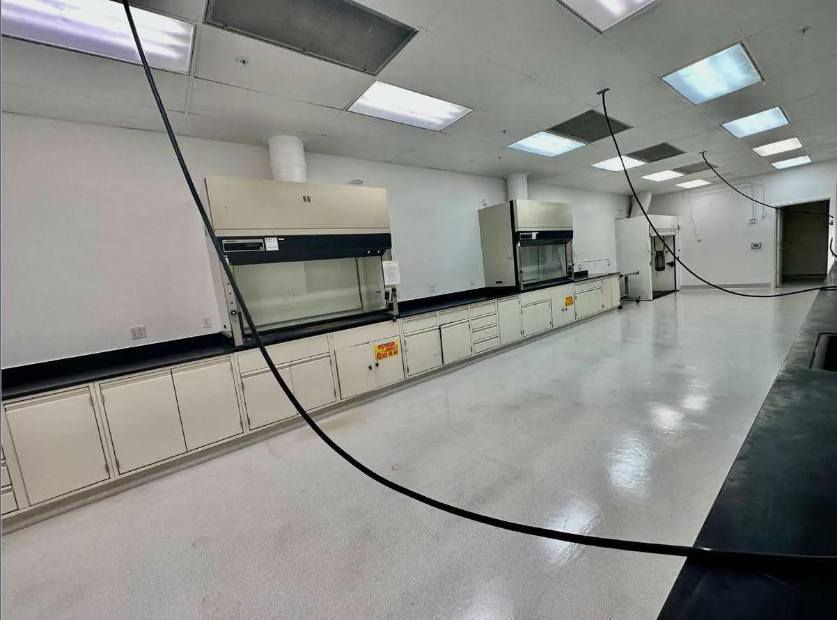 LifeSciences in Belmont, CA — Lease in Belmont, CA, photo 4 of 5