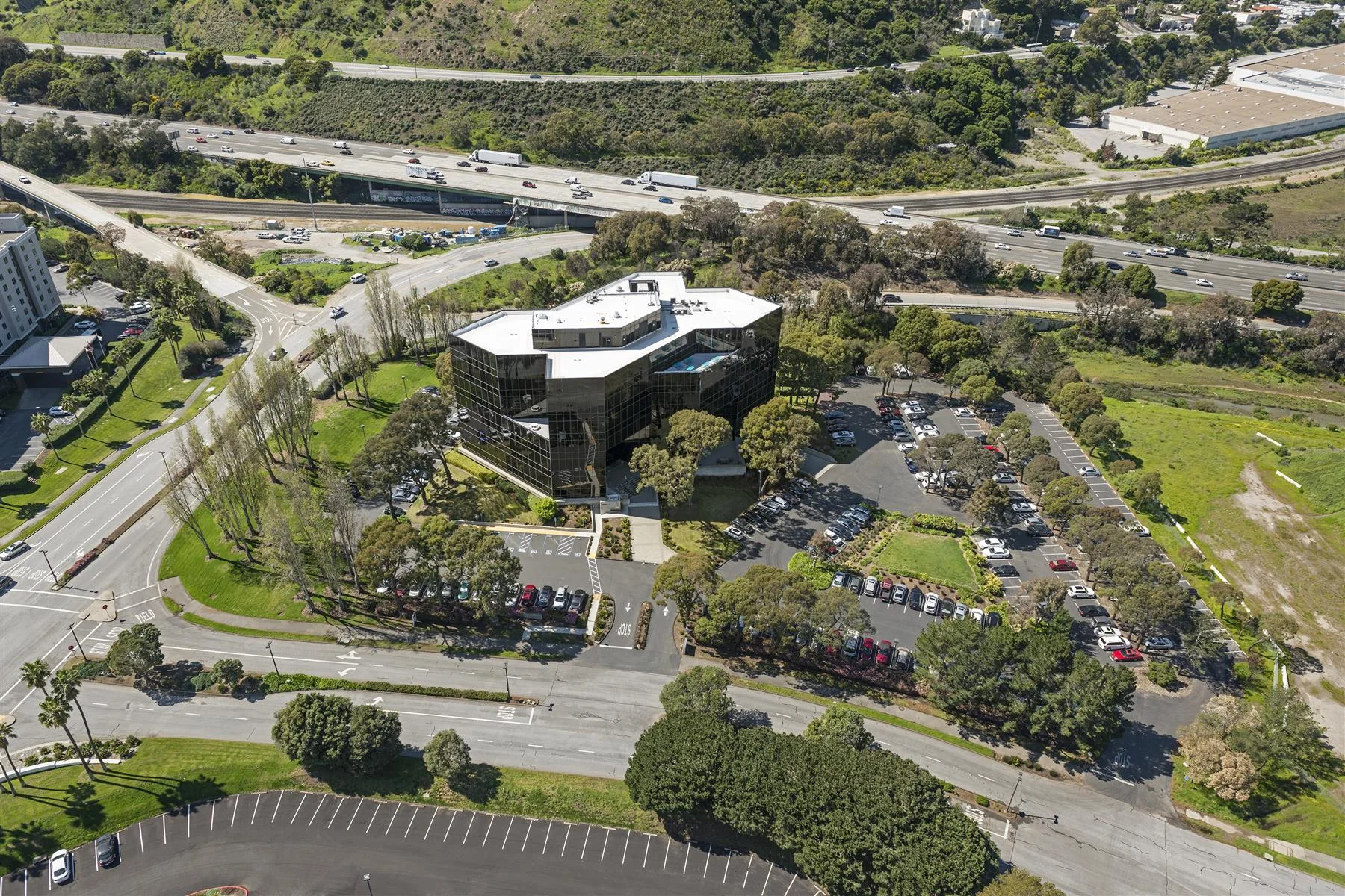 GENESIS - 1000 MARINA — Lease in Brisbane, CA, photo 2 of 4