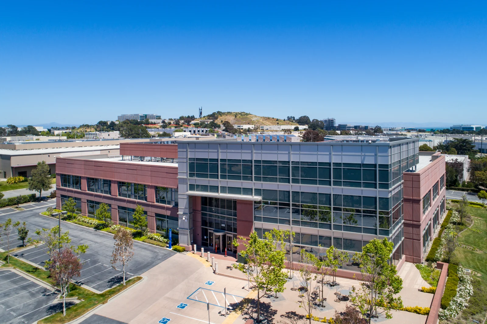 Modular Labs — Lease in South San Francisco, CA, photo 1 of 1