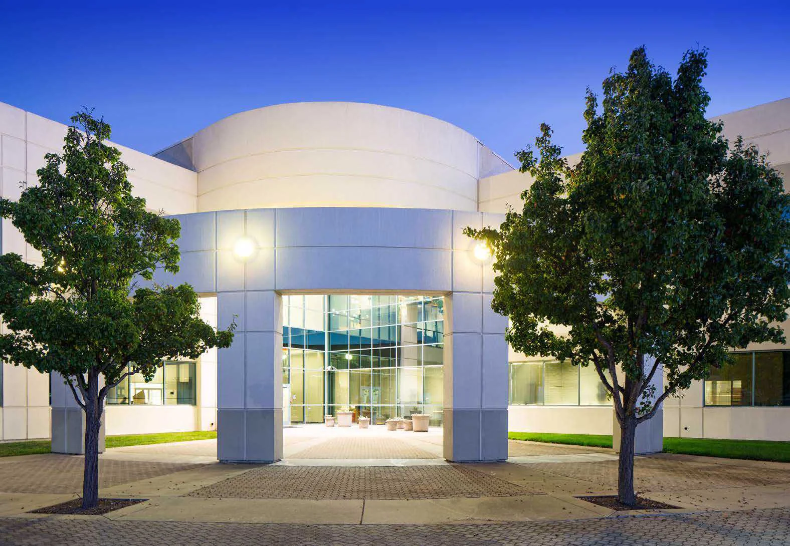 Point Grand — Lease in South San Francisco, CA, photo 2 of 2