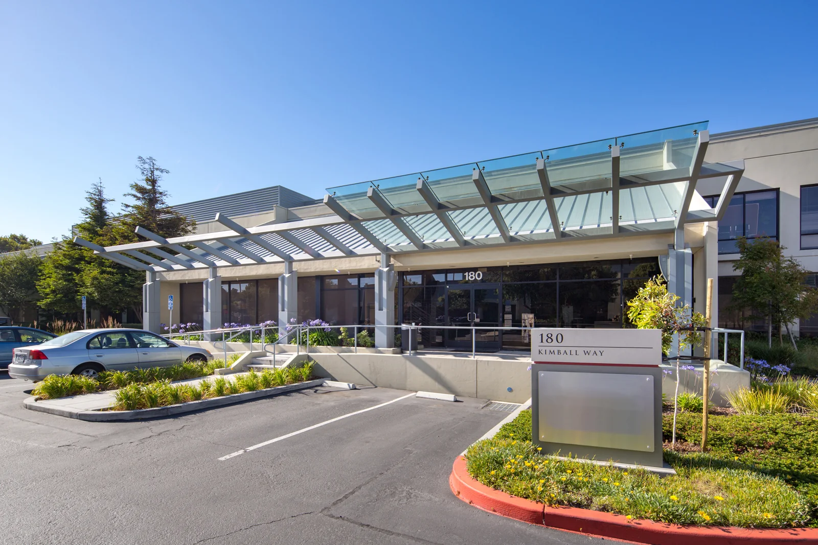 Life Science Center — Lease in South San Francisco, CA, photo 1 of 1