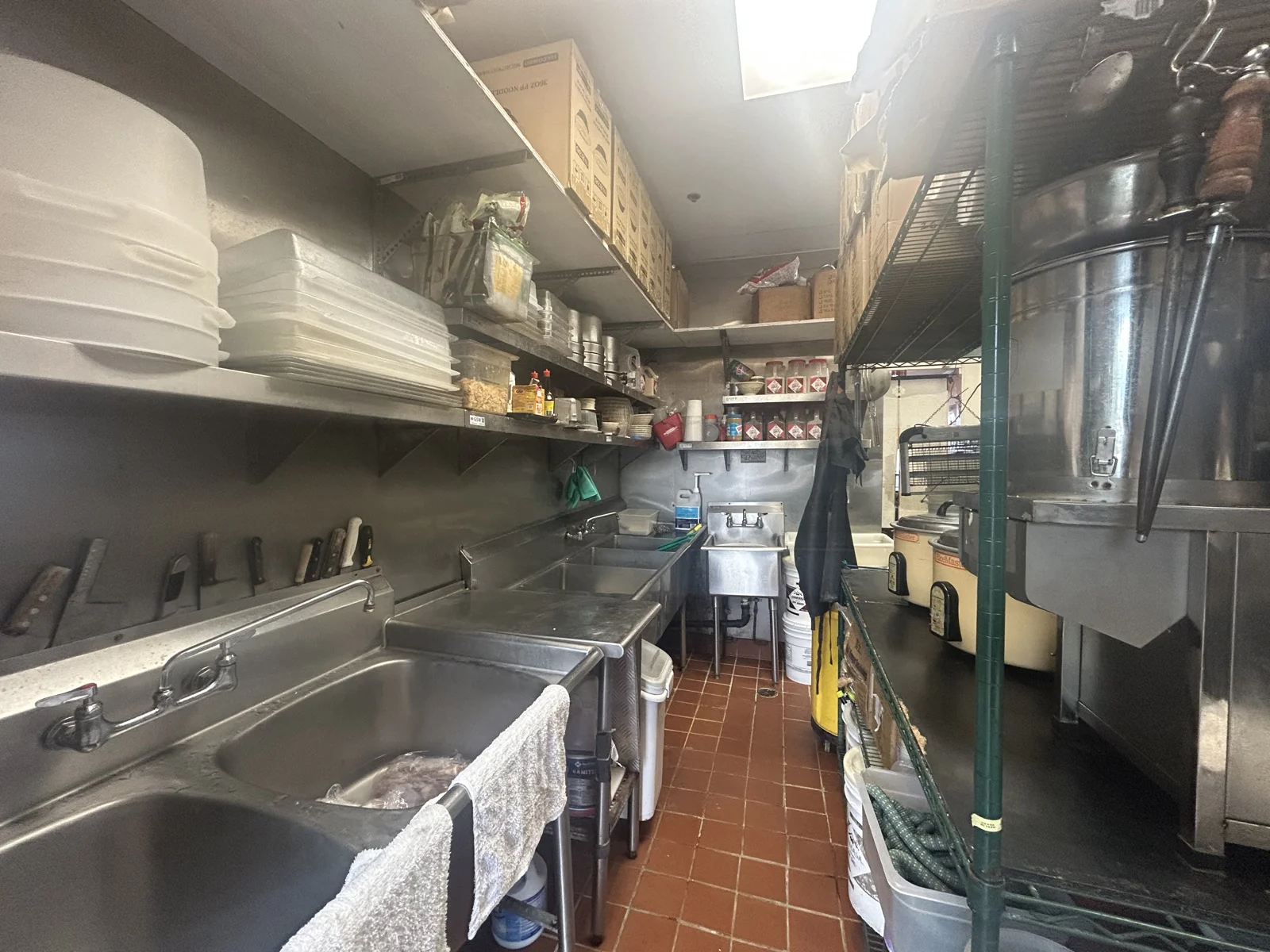 46-047 Kamehameha Hwy | Restaurant Space — Lease in Kaneohe, HI, photo 3 of 4