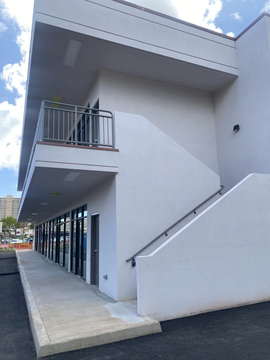 Retail in Honolulu, HI — Lease in Honolulu, HI, photo 2 of 7
