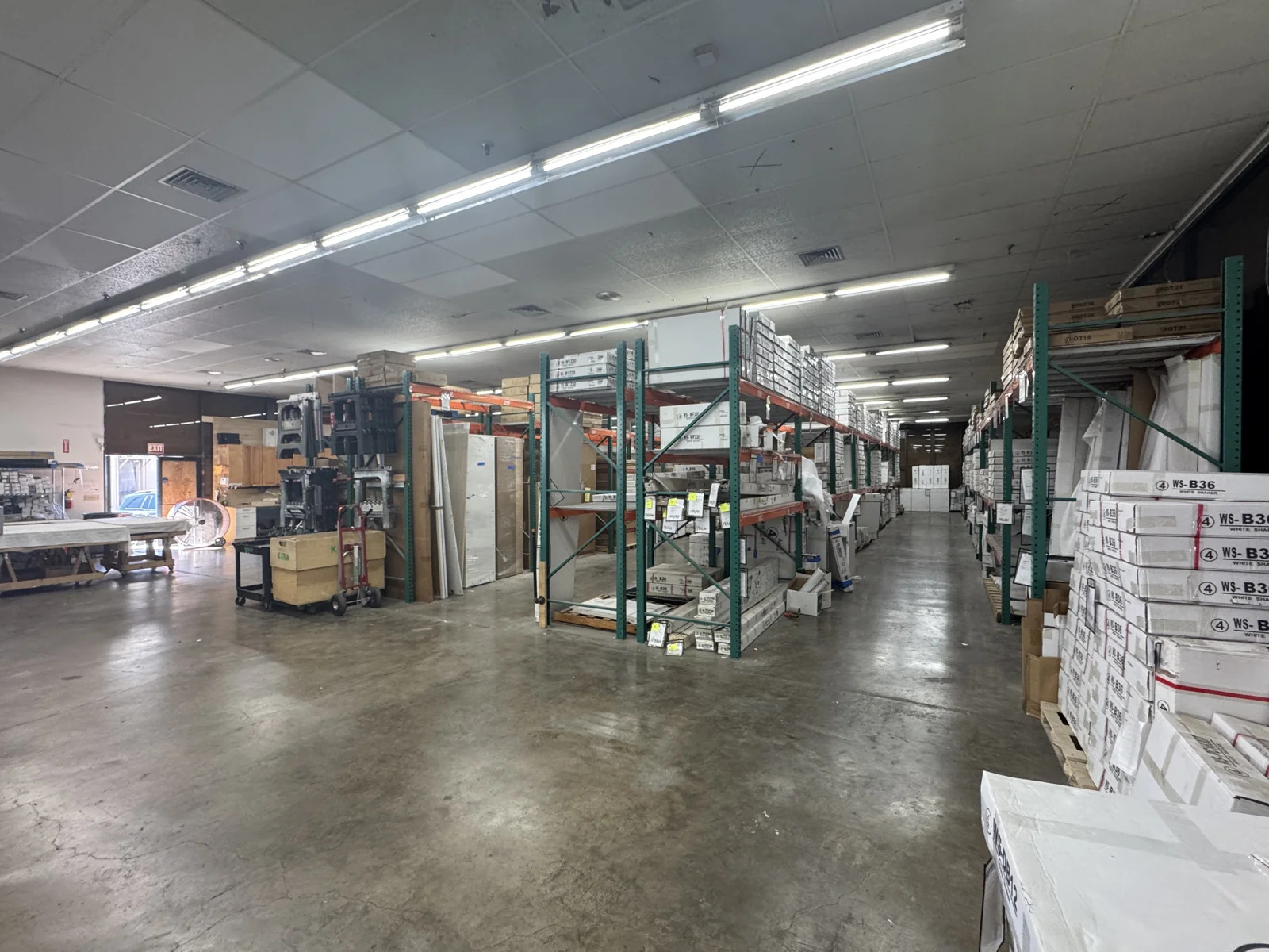 330 Sand Island Access Rd #300 — Lease in Honolulu, HI, photo 2 of 2