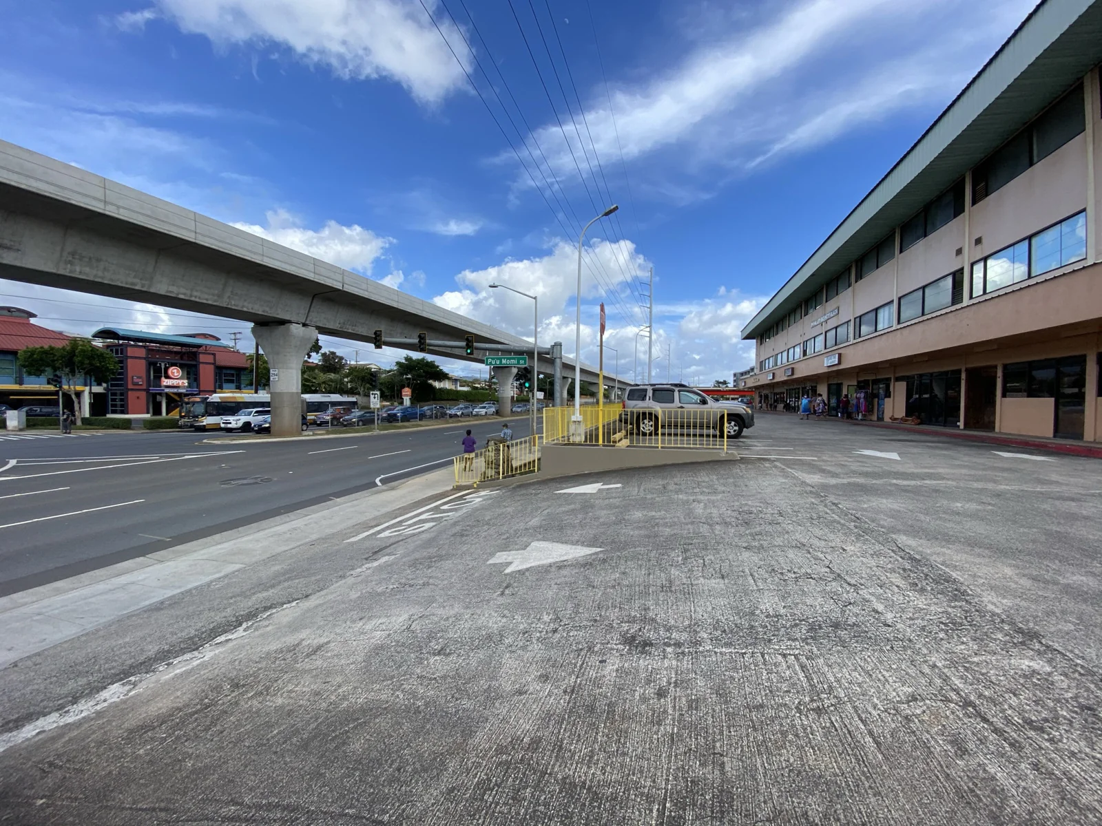 Pearl City Business Plaza — Lease in Pearl City, HI, photo 4 of 6