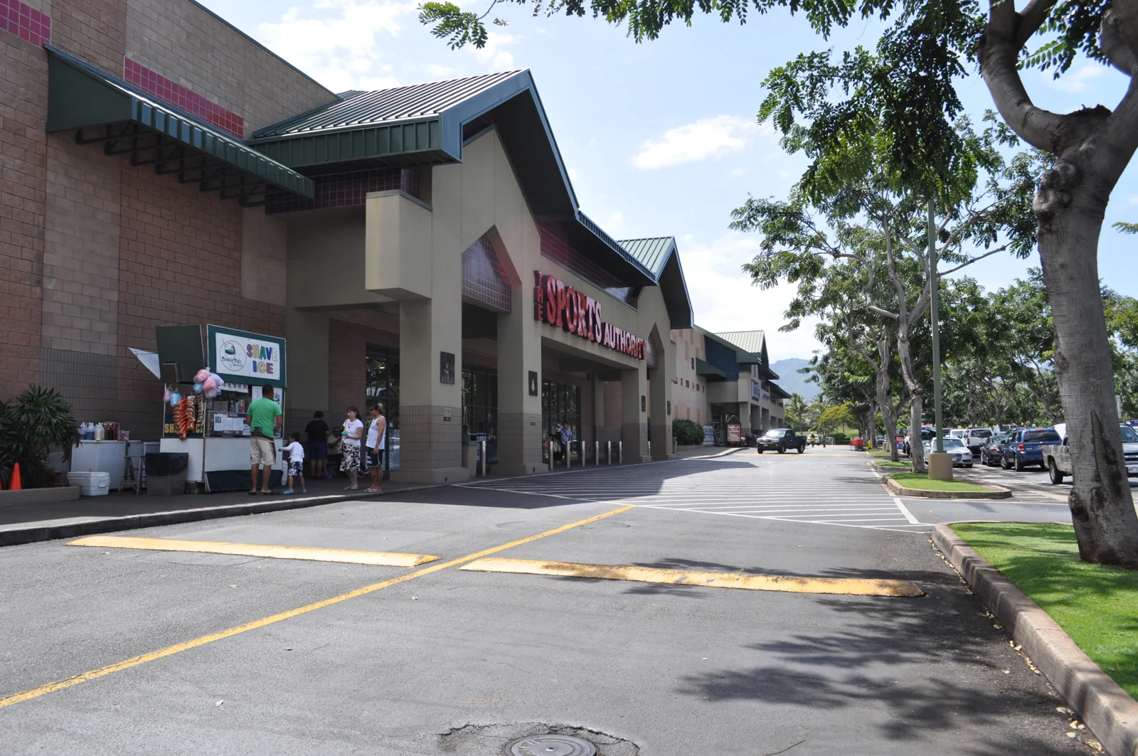 Waikele Center — Lease in Waipahu, HI, photo 3 of 5