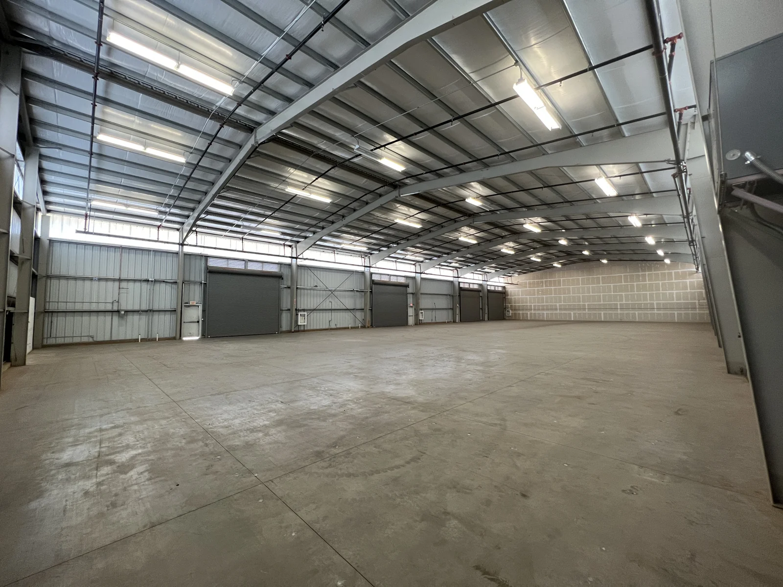 91-162 Malakole St — Lease in Kapolei, HI, photo 2 of 6