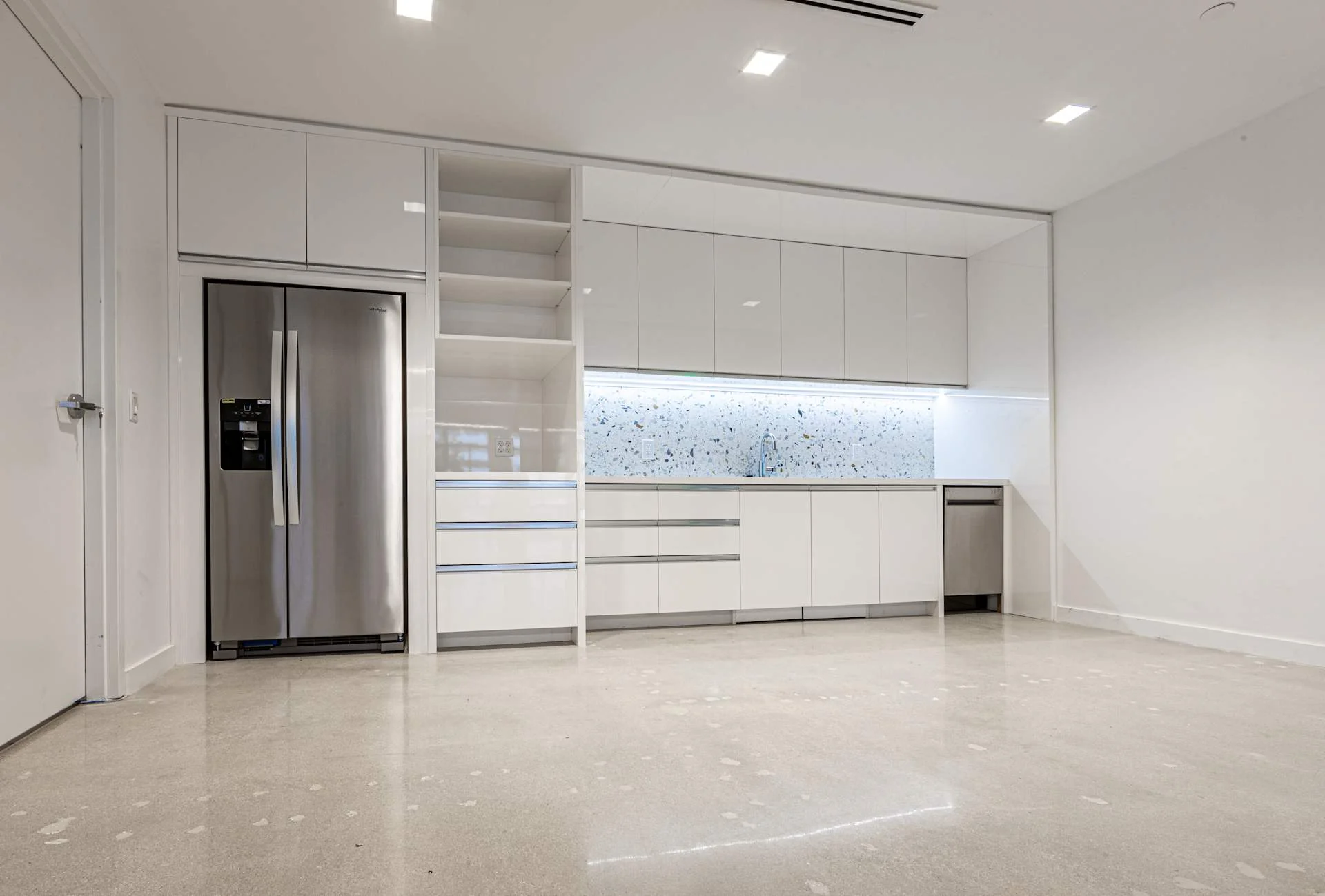 1688 Meridian — Lease in Miami Beach, FL, photo 6 of 7