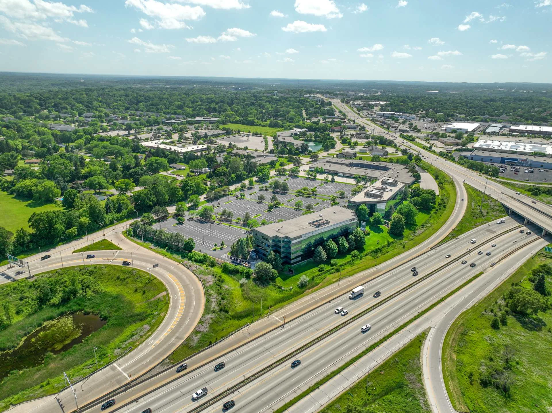Crossroads Corporate Center VIII — Lease in Waukesha, WI, photo 2 of 7