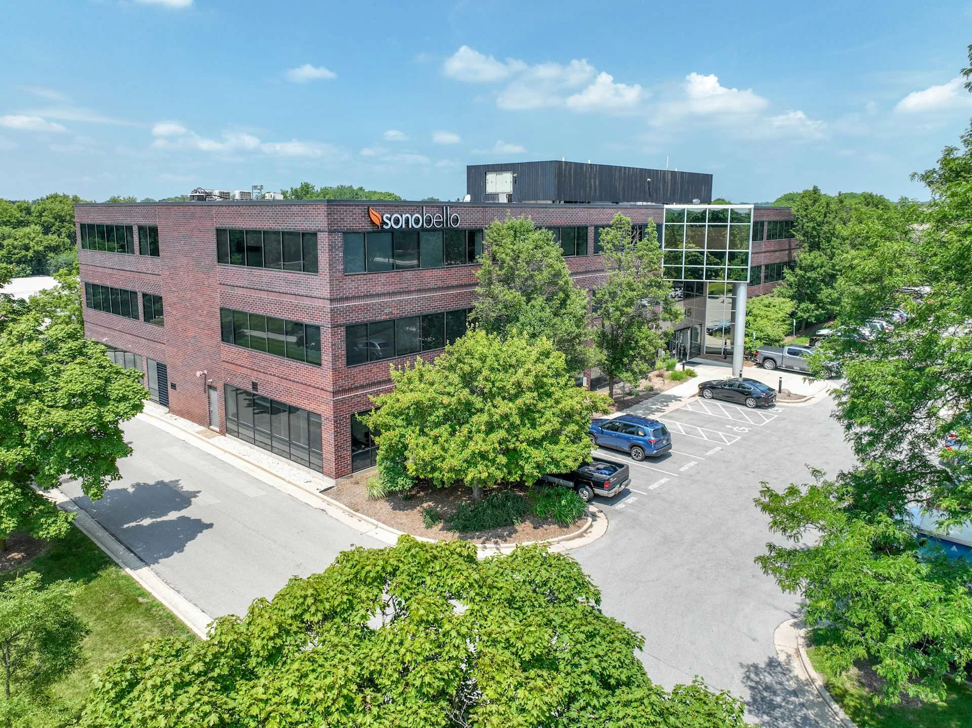 245 Plaza — Lease in Brookfield, WI, photo 2 of 8