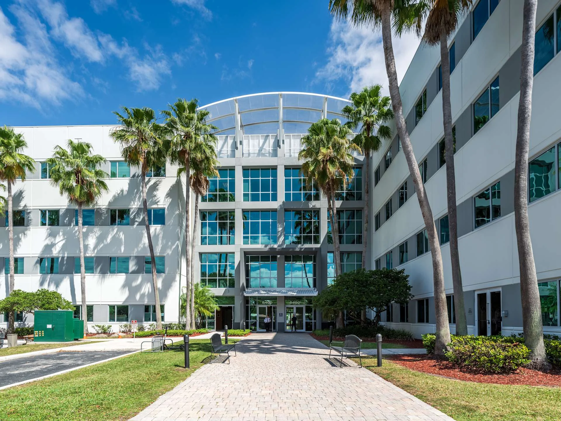 Westside Plaza I — Lease in Doral, FL, photo 1 of 4