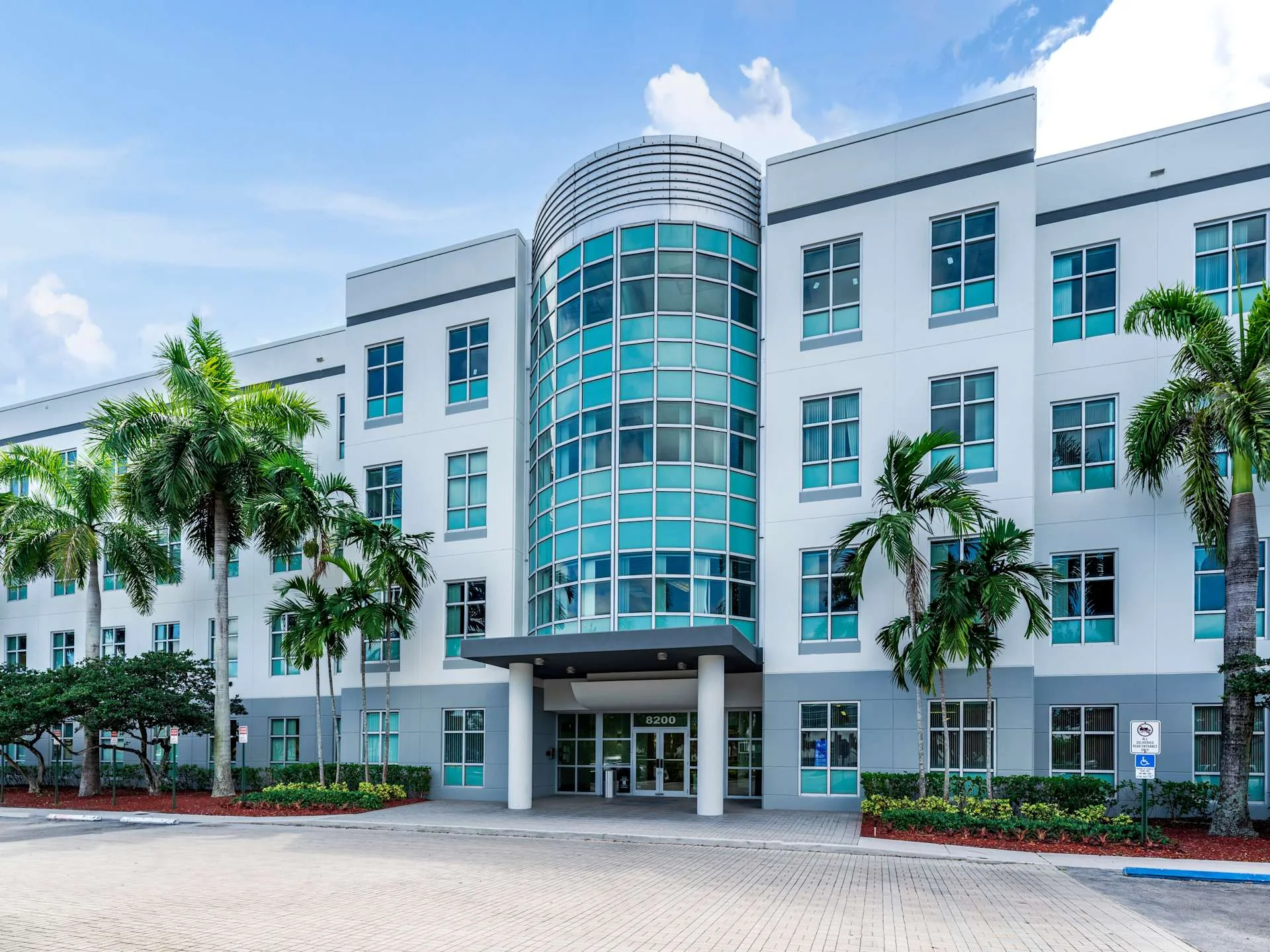 Westside Plaza III — Lease in Doral, FL, photo 1 of 5