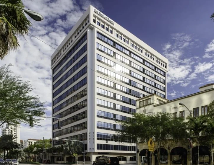 2121 Ponce