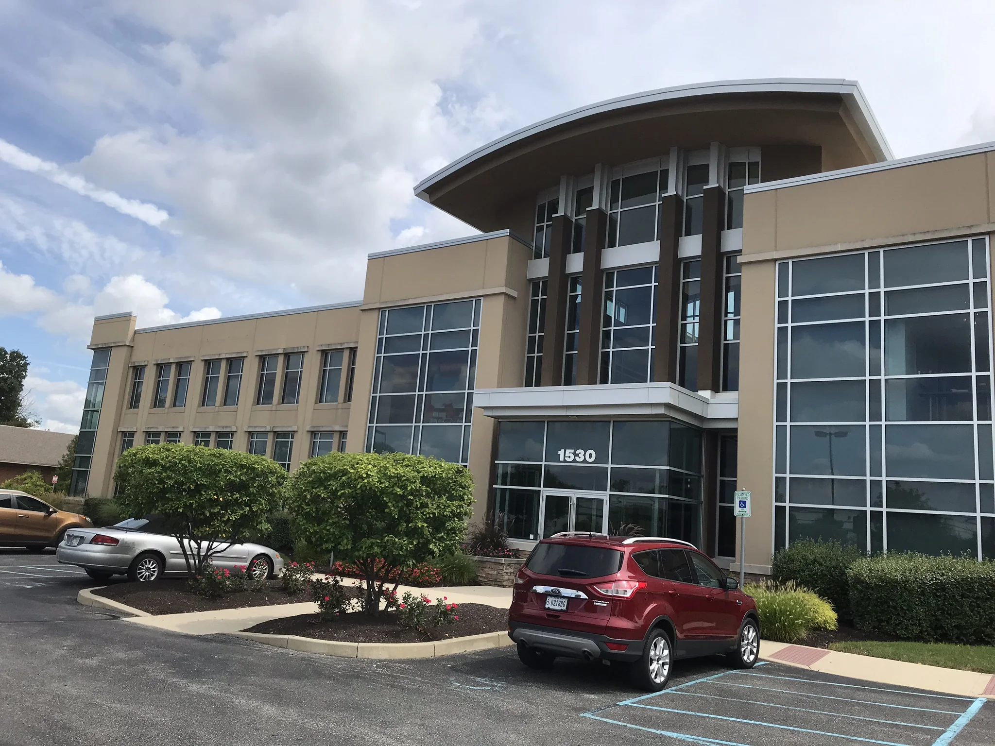 The Signature Building — Lease in Greenwood, IN, photo 3 of 8
