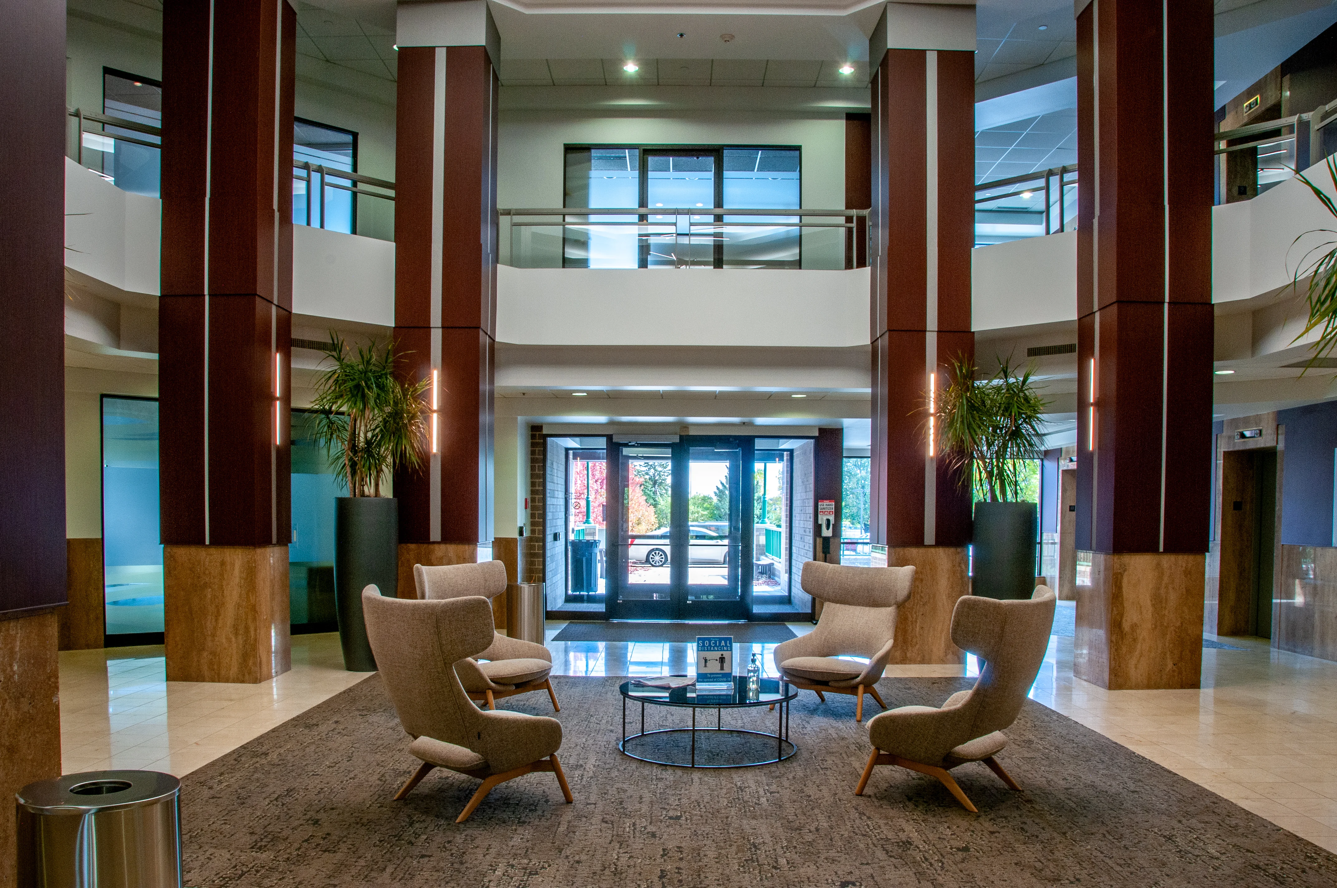 Edinborough Corporate Center — Lease in Edina, MN, photo 3 of 8